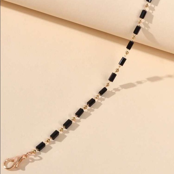 3/$30 💛 Beaded Anklet - Picture 4 of 4